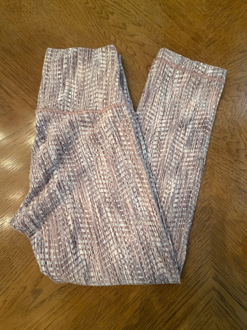 Lululemon 7/8 Leggings in Dusty Mauve Size 4